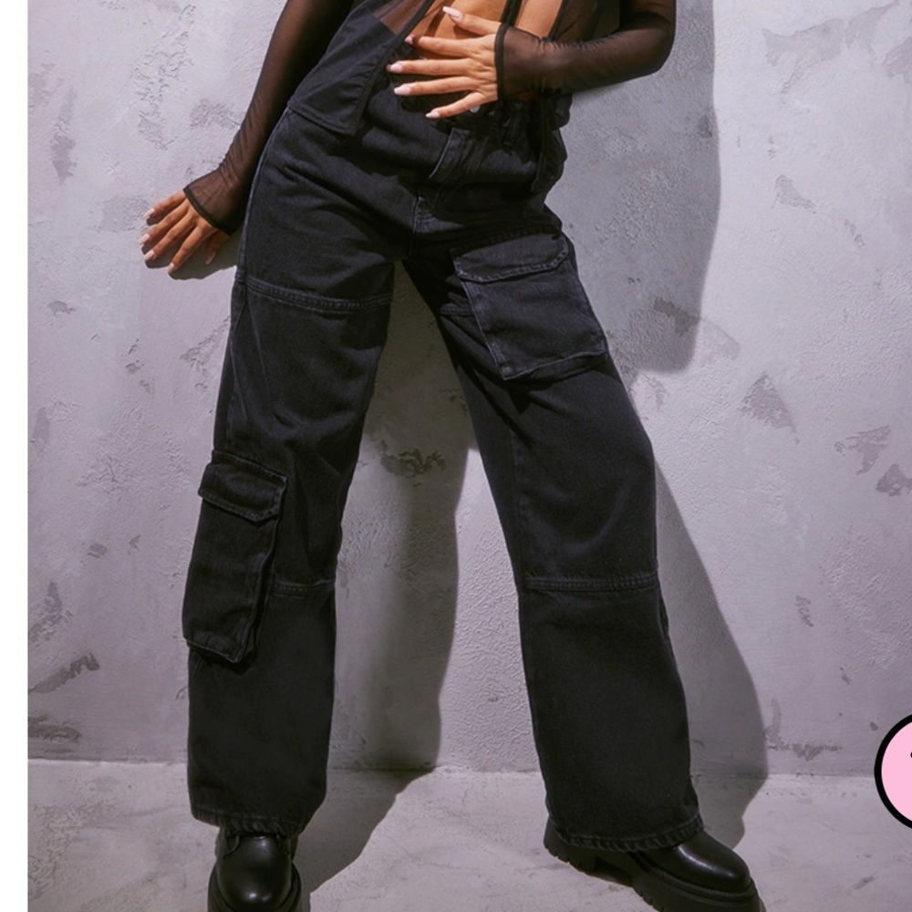 PrettyLittleThing Black Wide Leg Cargo Pants